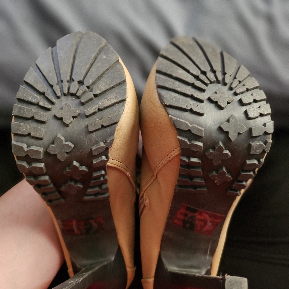 Charlotte Russe Tan Lace Up Boots with Platform Sole - Picture 4 of 5